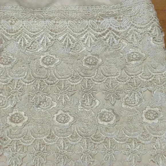 NWOT Women's Sans Souci mini skirt cream color size medium - Picture 2 of 6